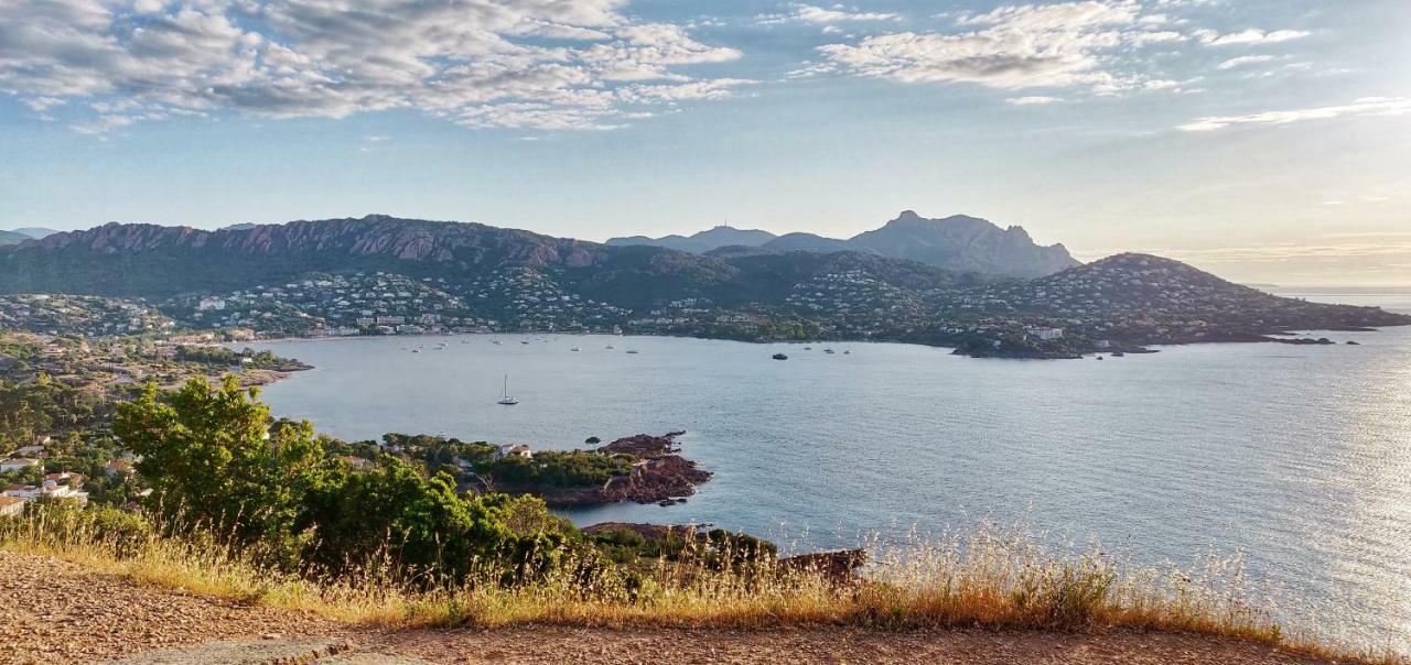 Plage A 3 Minutes A Pied Saint-Raphaël エクステリア 写真